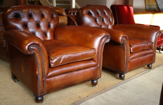 Buttoned Back Club Pair