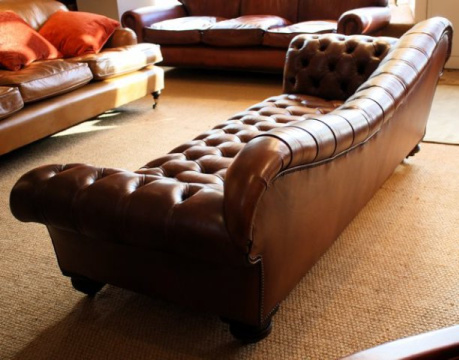 Early Victorian Sofa/Chaise