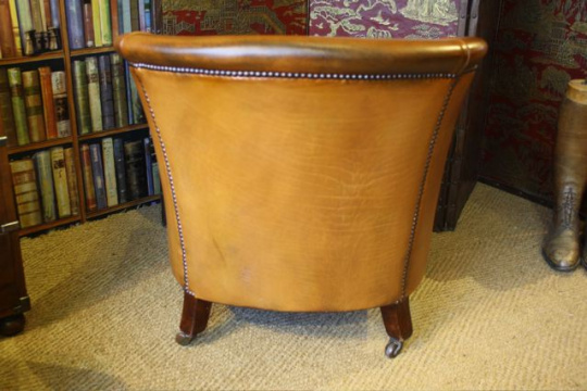 Late Victorian 'Tub' Chair